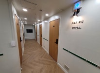 Room 2-비더스테이