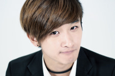 제이 J