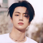 제이 J
