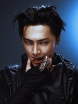 제이 J