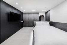 더홀리랜드호텔