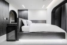 더홀리랜드호텔