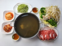 홍굴부추칼국수