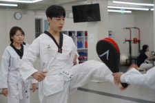 성인 이음 태권도장