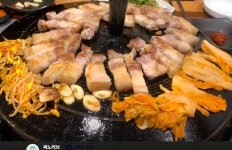 금왕솥뚜껑부대찌개삼겹살