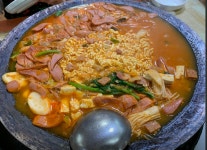 금왕솥뚜껑부대찌개삼겹살