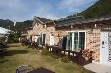 천하몽돌펜션