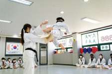 우정태권도체육관