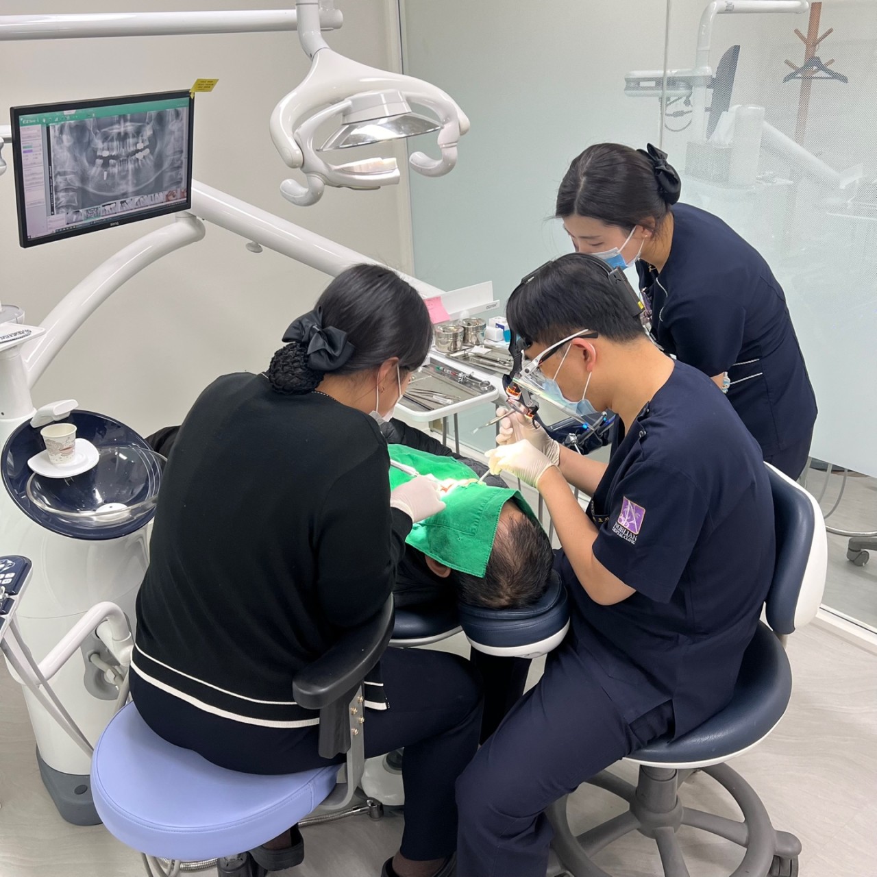 노블리안치과의원 대전점 광고