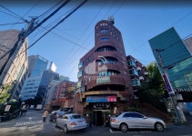 코스모빌딩 주차장