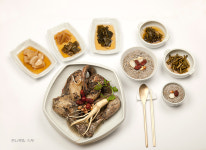 큰나무집 궁중약백숙