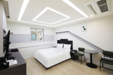 쉬자호텔 진주성점