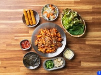 김쉐프의특이한족발 그리고 특이한 분식