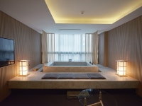 UH 스위트 더 명동