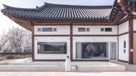 라움더한옥풀빌라