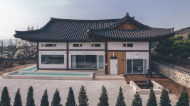 라움더한옥풀빌라