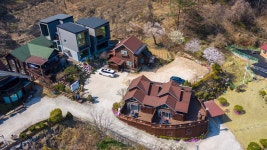 해뜨는언덕펜션