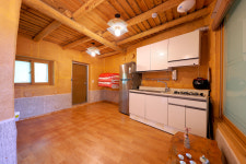 산모롱이 황토민박