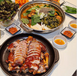 족발야시장 무청감자탕 속초교동점