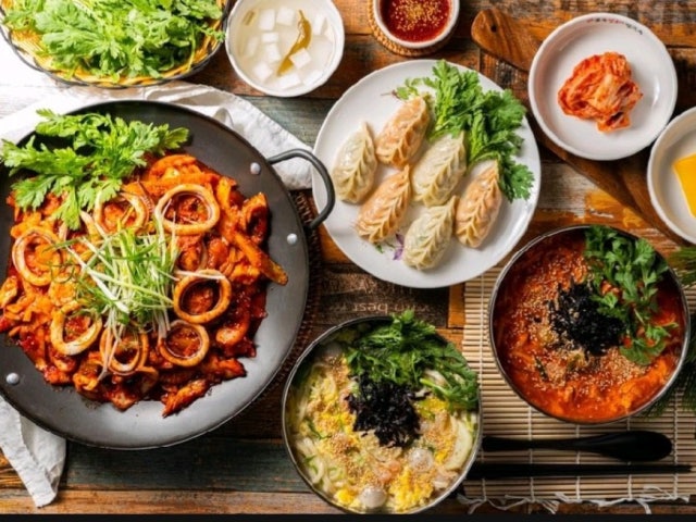 명호공주얼큰이칼국수 쭈꾸미 금천점