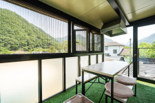 꽃들의 물감찾기펜션