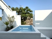 명월성돌담집
