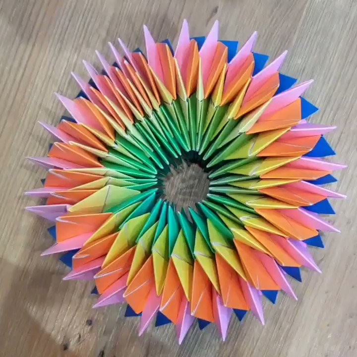 折り紙 万華鏡 折り紙 万華鏡 の作り方 形が変わって面白い 子供が喜ぶおもちゃを手作り 海外tips Diyエコスローライフ