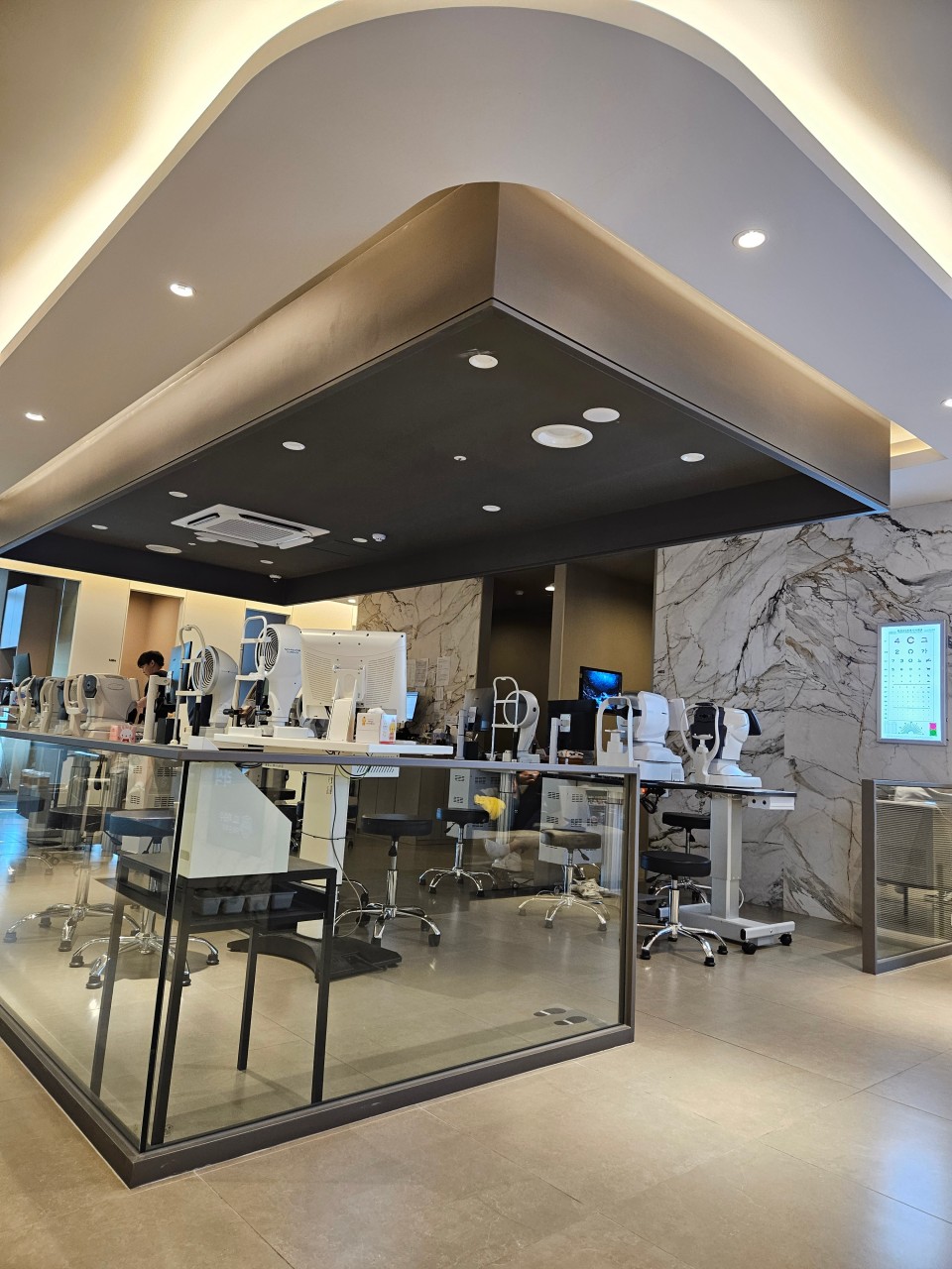 여기서 저희 할머니 노안백내장 탈출했어요