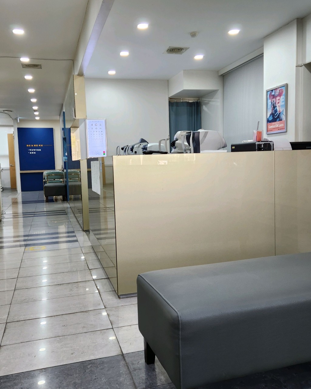 Consiglio l'oculistica di Shinmaedong, Choi Chang-hyun, perché è molto vecchia e affidabile~