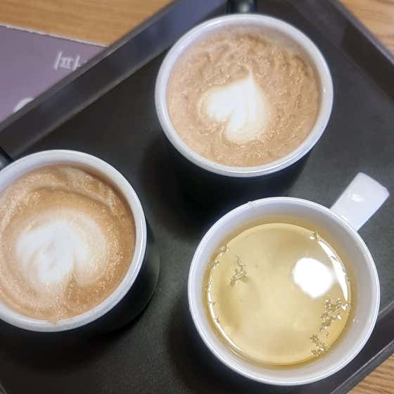 지금 커피 사진
