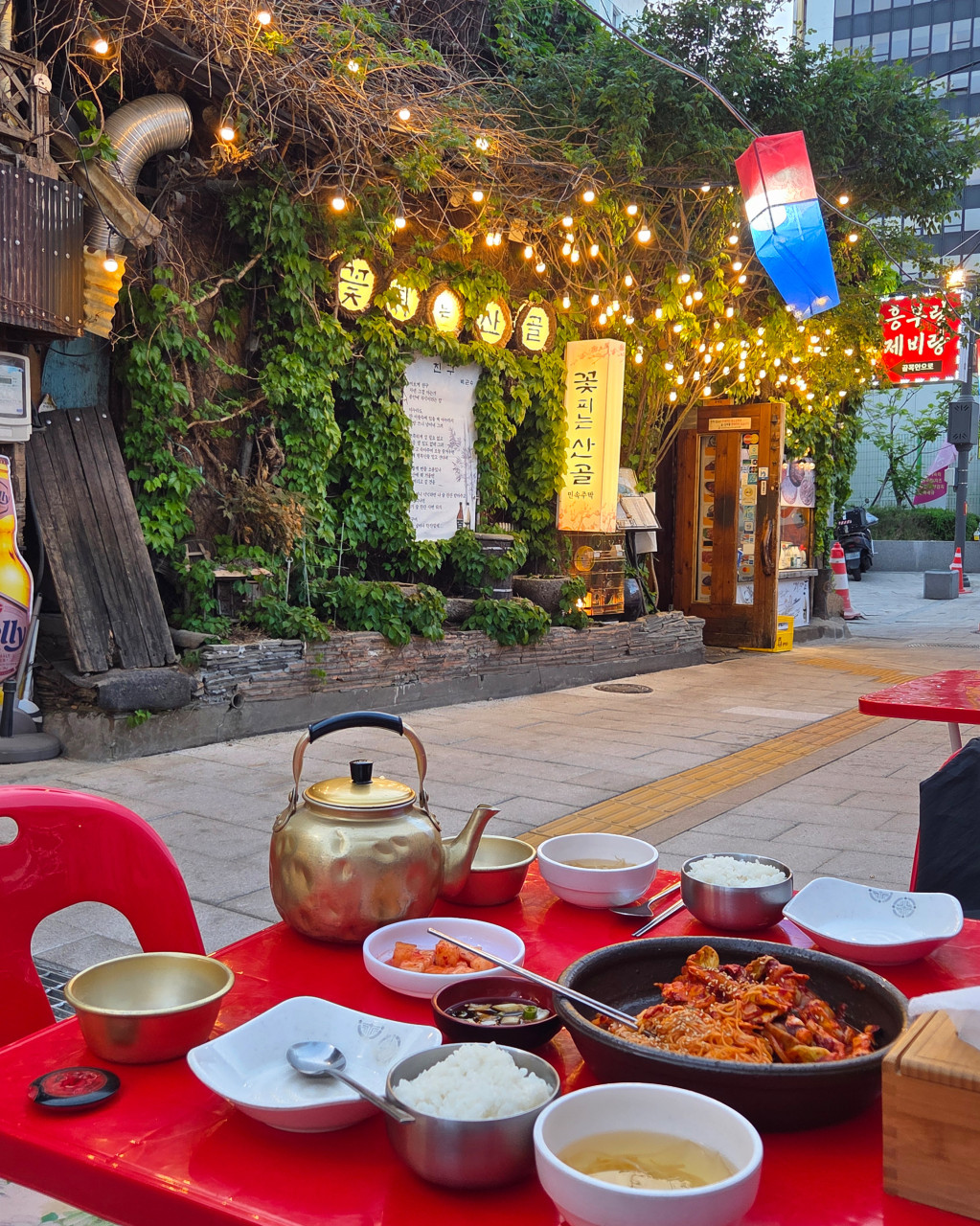 花開山谷(꽃피는 산골) 仁寺洞