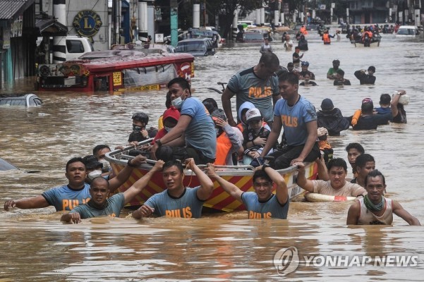태풍 '밤꼬' 휩쓴 필리핀 피해 속출…최소 39명 사망·실종 | 포토뉴스