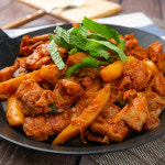 명동1번지닭갈비 춘천닭갈비 골목 26년전통 밀키트 홈파티 캠핑요리 야채세트 국내산냉장육 : 명동1번지닭갈비