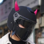 스쿠터 킥보드 헬멧 악세사리 악마뿔 핑크 라이더 장식 바이크 하이바 : 진진커머스