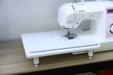 부라더미싱 이노비스 테이블 확장판 와이드테이블 A16 A8 A150 NV10 NV15 NV30 NV35 NV50 NV55 : 미싱할인마트