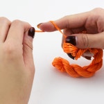 매듭실 매듭공예 실팔찌 공예 주황 팔찌 만들기 인테이러 소품 : 일개미MALL