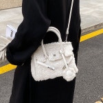 애니율 여성 양털 퍼 토트백 크로스백 숄더백 G2653 : 애니율