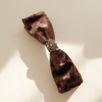 제이로렌 여성 데일리 벨벳 슬림 엔틱 큐빅 포인트 리본 헤어 패션 자동핀 : 제이로렌