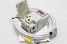 SMC ITV2010-012CL4+AWM E66085-H2464 레귤레이터 신품재고 박스없음 : FAParts