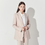 (더아이잗) 피크드 칼라 플랩 포켓 재킷 IN3M0JK70 : The Izzat