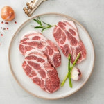 도뜰한돈분사무소 | [도뜰] 직접 기른 한돈 목살 1kg (500g+500g) 냉장 구이용 숯불용 찌개 캠핑 : 도뜰스토어