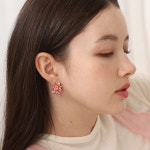 타임 플라워 후프 실크 이어링 : 다나버튼