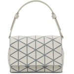 BAO BAO ISSEY MIYAKE 오프 화이트 포세트 백 BB48AG251 Ivory 251730F046002 : 페칭
