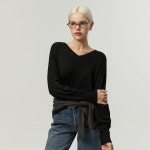 Batwing sleeve V-neck knit 베트윙 슬리브 브이넥 니트 : 성북동니트