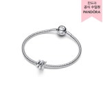 [판도라](신세계 강남점)[백화점 보증서 제공] 트위스팅 애로우 참 793665C01 : 신세계백화점