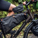 오르트립 ORTLIEB 퓨얼 팩 바이크패킹 방수 사이클 백 1L 블랙 매트 OR-F9963 : TOKYOLIFE