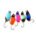 루어 미끼 웜 세트 배쓰 송어 스푼 금속 2.5g 3g 4.5g 5g 혼합 색상 민물 낚시 태클 인공 호수 : 모구플레이스