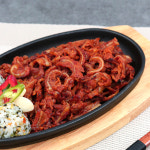 손가네 오돌뼈 볶음 직화구이 숯불 술안주 매운음식 야식 : 점빵아저씨