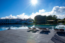   에코랜드호텔 제주 [사계절 인피니티풀, 곶자왈, 에코랜드 관광지와 골프장] : 코끼리투어