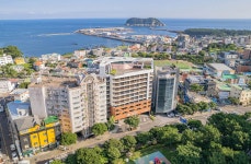   브릿지 서귀포 호텔 [서귀포 매일 올레시장 이중섭거리 위치] : 코끼리투어